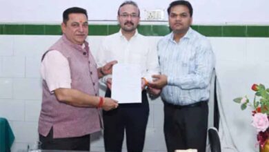 सरकारी अस्पताल में 2 घंटे फ्री सेवा देंगे डॉ. ईश्वर पैगिया