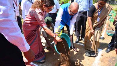 एक पौधा जरूर लगाएं, धरती को हरियाली दें: राज्यपाल रमेन डेका