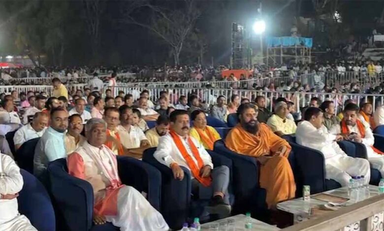 भोरमदेव महोत्सव का समापन: डिप्टी सीएम शर्मा बोले- आयोजन की छवि को नुकसान पहुंचाने वालों पर होगी कार्रवाई भोरमदेव महोत्सव का समापन: डिप्टी सीएम शर्मा बोले- आयोजन की छवि को नुकसान पहुंचाने वालों पर होगी कार्रवाई