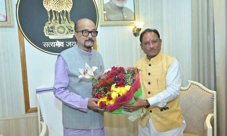 राज्यपाल डेका को मुख्यमंत्री साय ने दी होली की शुभकामनाएं राज्यपाल डेका को मुख्यमंत्री साय ने दी होली की शुभकामनाएं