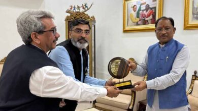 सीएम साय से आईआईएम रायपुर के निदेशक काकानी ने की मुलाकात