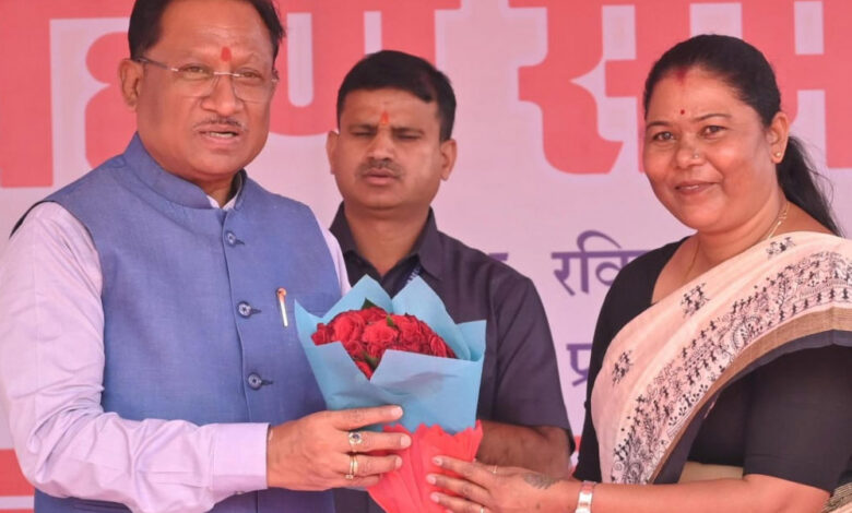 रायपुर : नगर पालिका परिषद जशपुर के नवनिर्वाचित अध्यक्ष और पार्षदों का शपथ ग्रहण समारोह सम्पन्न रायपुर : नगर पालिका परिषद जशपुर के नवनिर्वाचित अध्यक्ष और पार्षदों का शपथ ग्रहण समारोह सम्पन्न