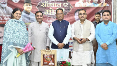 रायपुर : मुख्यमंत्री साय ने सौगात-ए-मोदी के तहत मुस्लिम बहनों को बांटी खुशियाँ : 500 जरूरतमंद महिलाओं को मिले उपहार