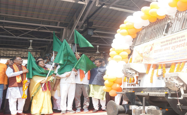 छत्तीसगढ़ में आस्था को मिला नया संबल : मुख्यमंत्री श्री विष्णु देव साय ने मुख्यमंत्री तीर्थ दर्शन योजना का किया शुभारंभ छत्तीसगढ़ में आस्था को मिला नया संबल : मुख्यमंत्री श्री विष्णु देव साय ने मुख्यमंत्री तीर्थ दर्शन योजना का किया शुभारंभ
