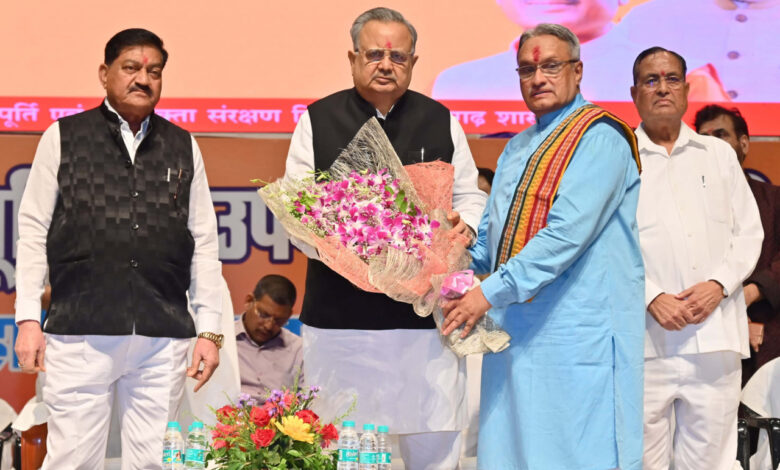गरीबों को गुणत्तापूर्ण राशन मिले यह महत्वपूर्ण जिम्मेदारी: विधानसभा अध्यक्ष डॉ. रमन सिंह….