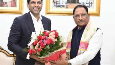 मुख्यमंत्री विष्णु देव साय से केंद्रीय संचार एवं ग्रामीण विकास राज्य मंत्री डॉ. चन्द्रशेखर पेम्मासानी ने की सौजन्य मुलाक़ात…. मुख्यमंत्री विष्णु देव साय से केंद्रीय संचार एवं ग्रामीण विकास राज्य मंत्री डॉ. चन्द्रशेखर पेम्मासानी ने की सौजन्य मुलाक़ात….