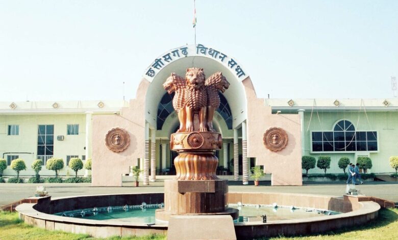 छत्तीसगढ़ विधानसभा का मानसून सत्र प्रश्नकाल से प्रारंभ, पूर्व राज्यपाल शेखर दत्त और राजा सुरेन्द्र बहादुर सिंह को दी गई श्रद्धांजलि…