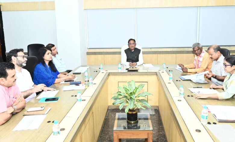 मुख्यमंत्री विष्णु देव साय ने कहा—सड़कों पर विचरण करने वाले निराश्रित पशुओं की प्रभावी रोकथाम सुनिश्चित करें….