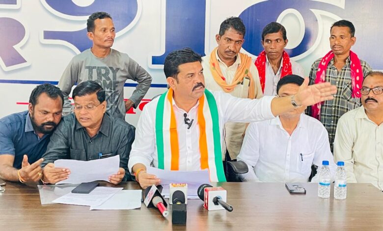 पैतृक जमीन की लूट पर कांग्रेस का बड़ा आरोप