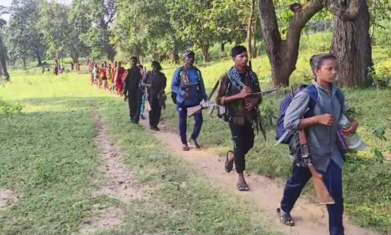 बड़ी खबर : बस्तर में नक्सलवाद को बड़ा झटका बड़ी खबर : बस्तर में नक्सलवाद को बड़ा झटका