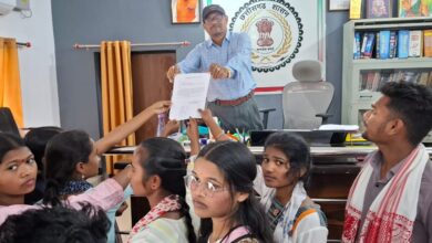 कॉलेज रोड पर शराब दुकान का विरोध तेज, एसडीएम को सौंपा ज्ञापन