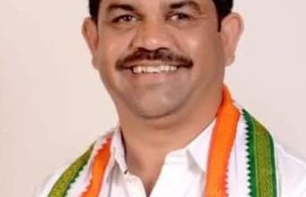 बस्तर में आदिवासी जमीन की खरीद–बिक्री पर रोक की मांग, विधायक विक्रम मंडावी का ध्यानाकर्षण