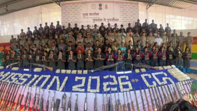 नक्सलवाद को बड़ा झटका: 108 माओवादी कैडरों ने किया आत्मसमर्पण