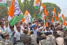 नशाखोरी और अफीम खेती के मुद्दे पर कांग्रेस का भाजपा कार्यालय घेराव, पुलिस से हुई झूमा-झटकी