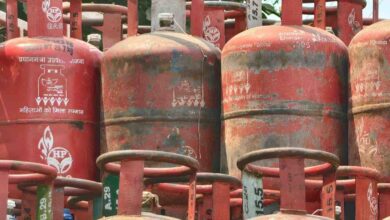 बड़ी कार्रवाई : होटल, रेस्टोरेंट और ढाबों पर छापा, 28 घरेलू गैस सिलेंडर जब्त