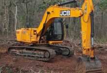 आरक्षित वन में मुरम माफिया पर वन विभाग की बड़ी कार्रवाई, 4 टिप्पर और 2 जेसीबी जब्त